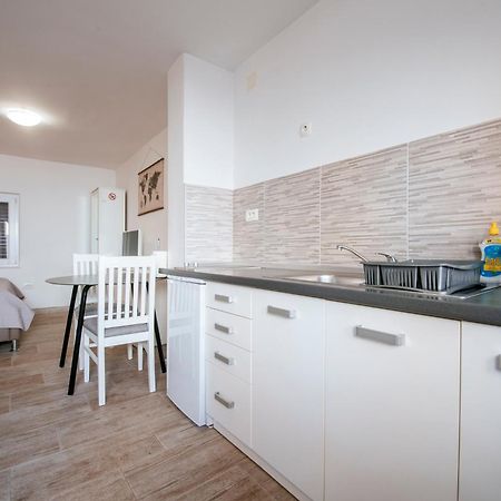 Apartmani Ema Задар Екстер'єр фото