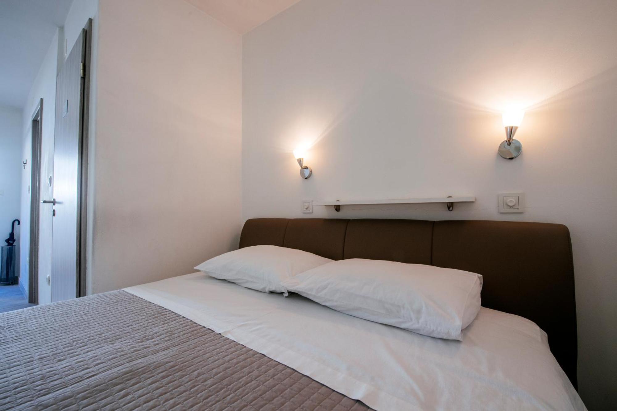 Apartmani Ema Задар Екстер'єр фото